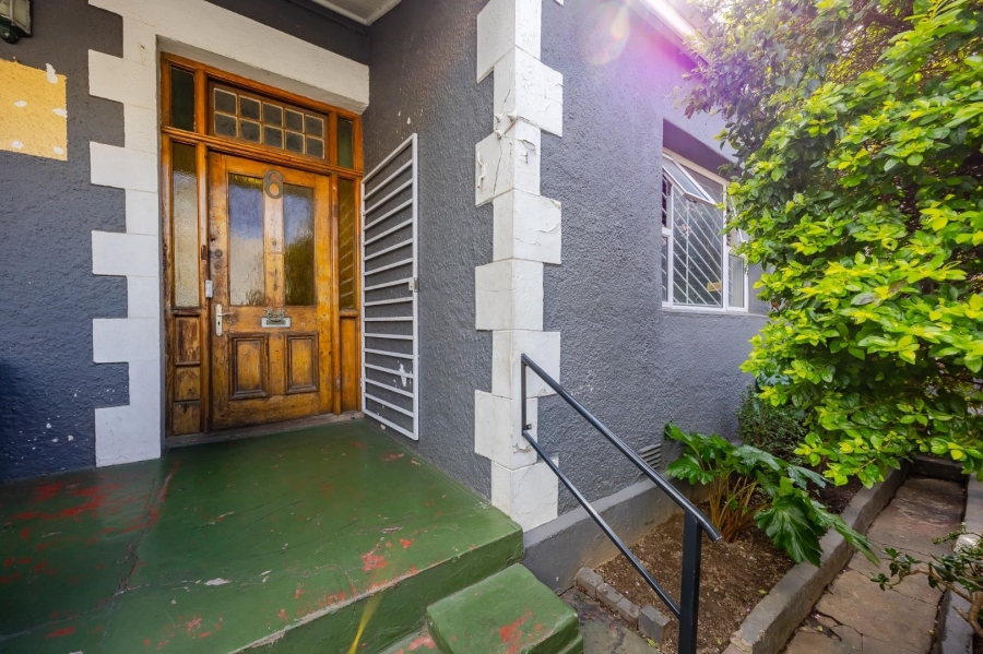 6 Bedroom Property for Sale in Woodstock Western Cape